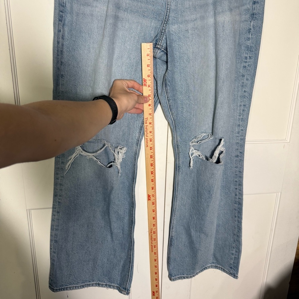 American Eagle 90's Bootcut Jeans Distressing Ripped Knees Size 18 Lighter Blue - Picture 6 of 12